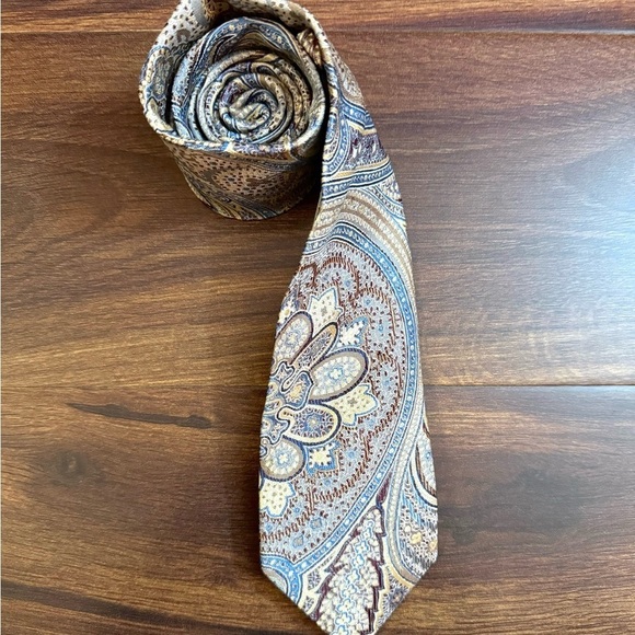 JOS A BANK Paisley Patterned Silk Tie Made in Italy - Picture 1 of 9